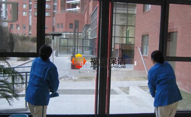 上海學(xué)校清潔公司 上海學(xué)校清潔公司
